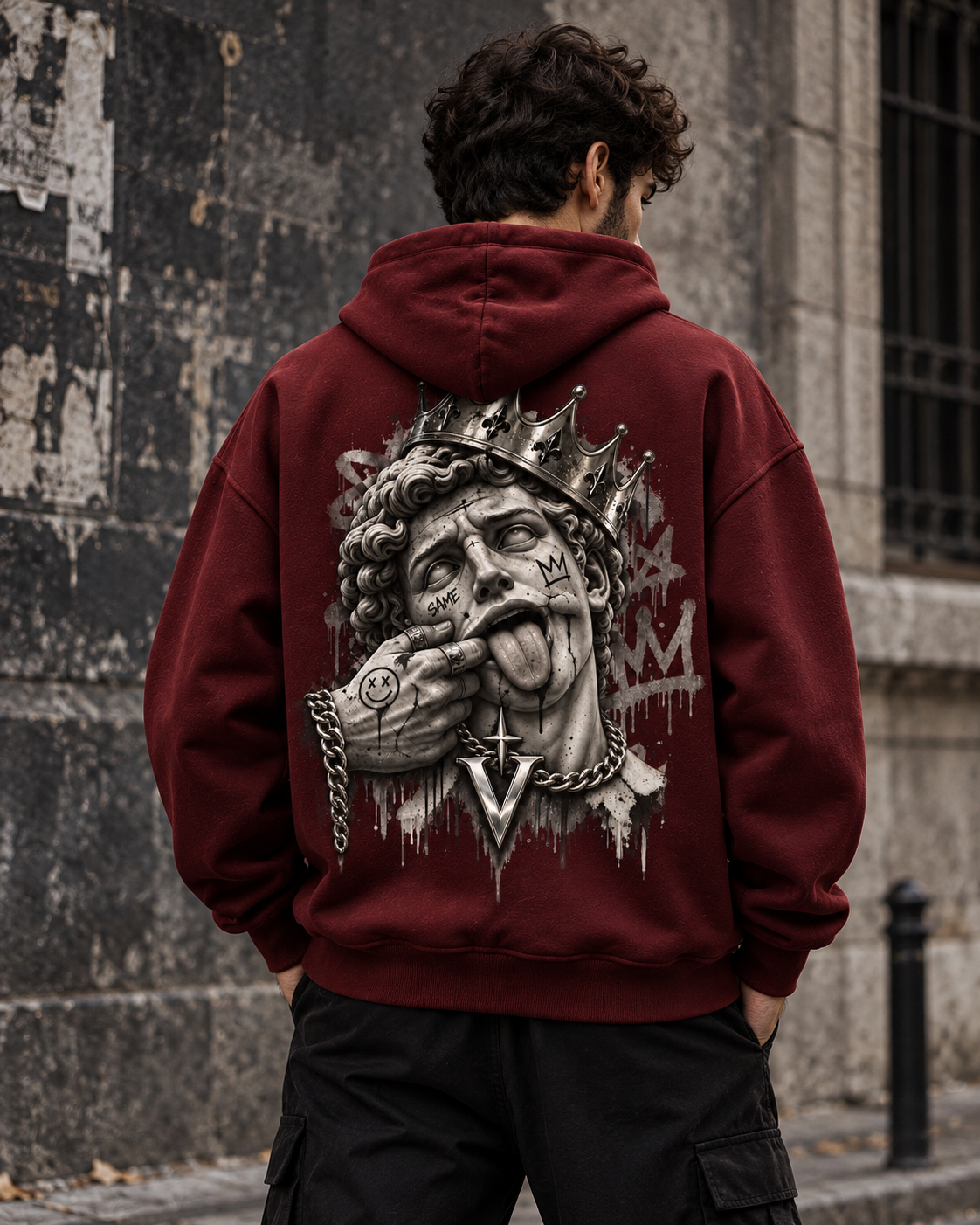 Delirdik Kapüşonlu Sweatshirt — mankenli konsept görsel